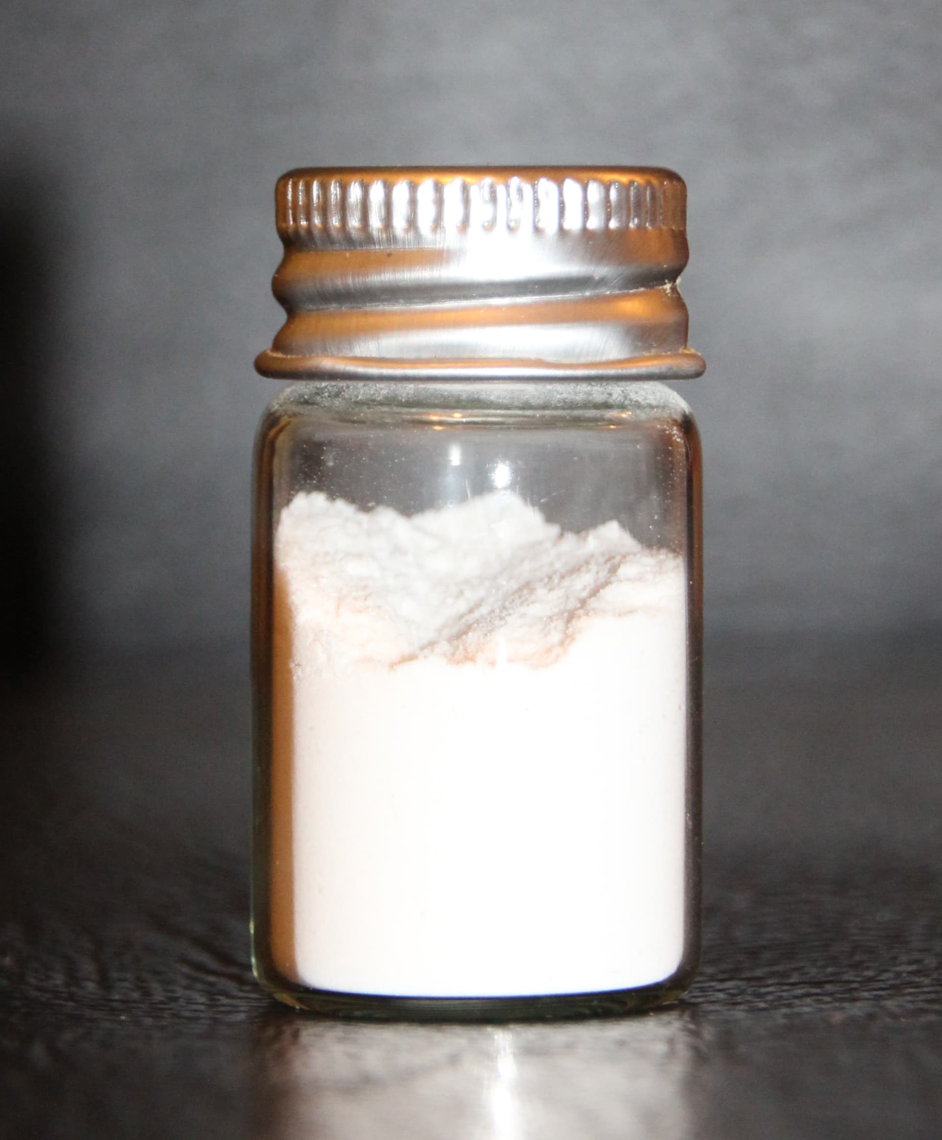 Sample of silicon dioxide